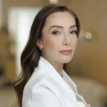 Dra. Thais Ferreira